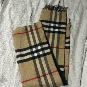 Burberry cashmere scarf